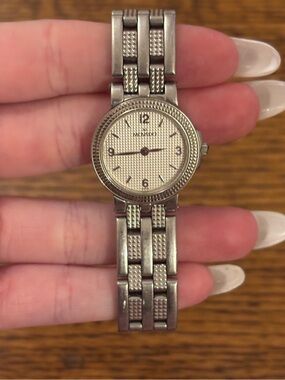 MOVADO LADIES SILVER TONE STAINLESS STEEL WATCH